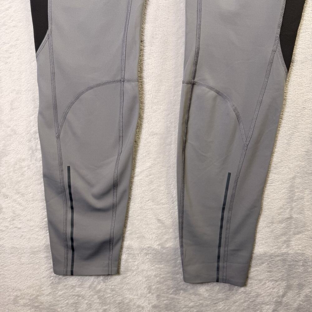 Women's Light Gray Activewear Leggings with Black Knee Panels - Picture 15 of 16
